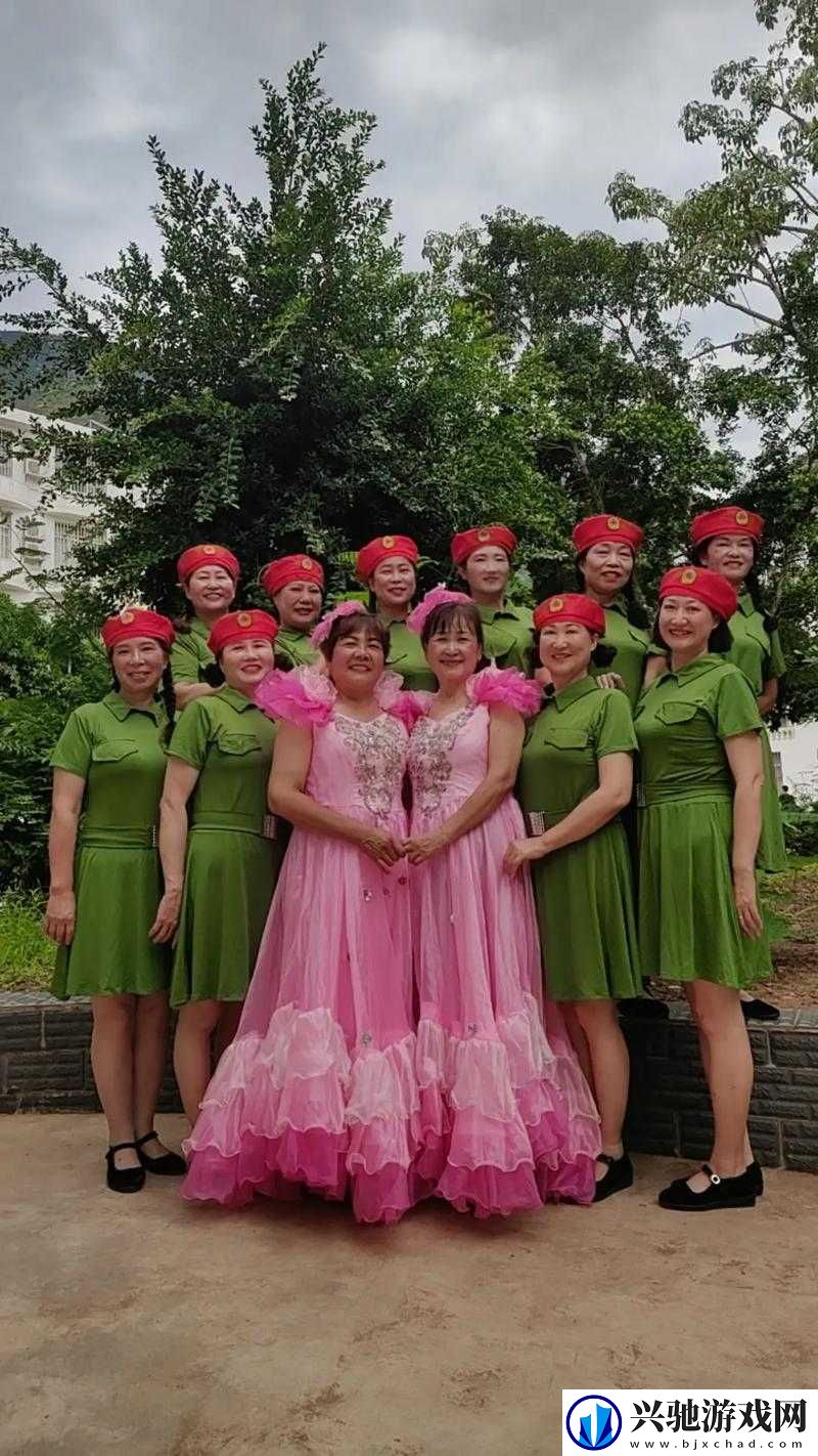 成熟迷人的阿姨们-在专干厂二区和七区的精彩表演